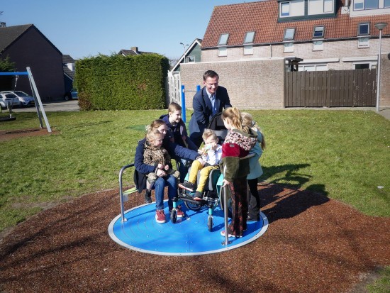 Nieuwe rolstoeldraaimolen in Klaaswaal