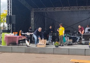 Album afbeelding 2: De opening door wethouder Van Erk