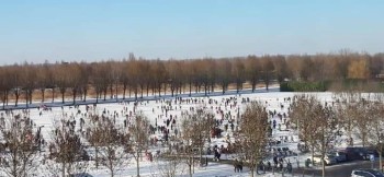 Album afbeelding 2: IJsbaan Sandelingenpark, door Joanna van Driel