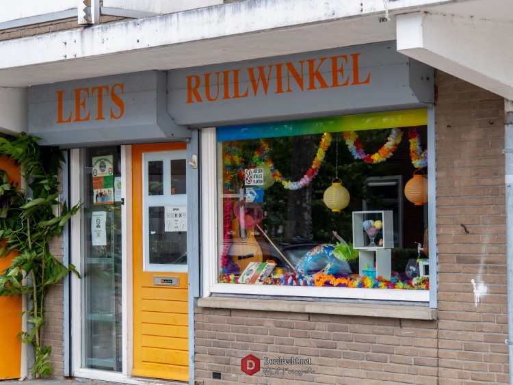 Veiling in Buitenwacht moet vrijdag Lets ruilwinkel van de ondergang redden