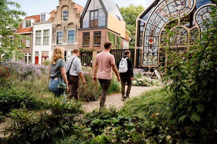 Stadswandeling langs de hofjes van Dordrecht