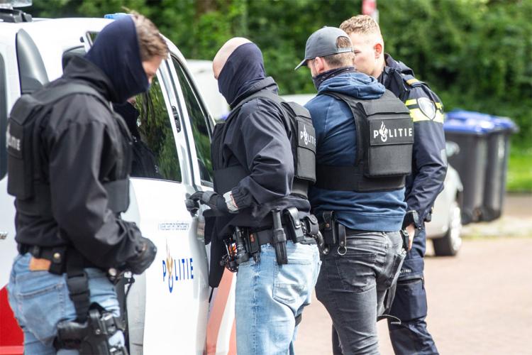 Grote politieactie in Dordrecht: meerdere verdachten aangehouden