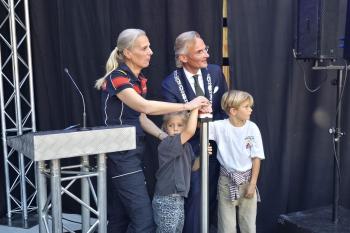 Nieuwe brandweerkazerne Oranjepark officieel geopend: ‘Het rood moet zichtbaar zijn op straat’