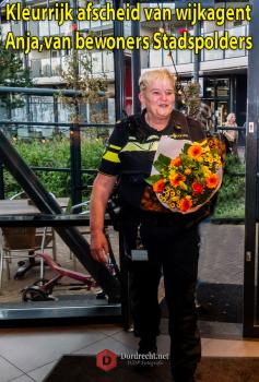 Fotoreportage afscheid wijkagent Anja Knoop van haar Stadspolders