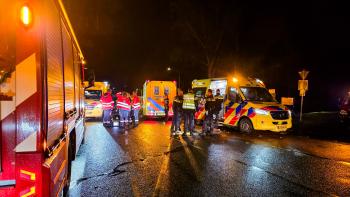 Drie personen gereanimeerd nadat auto bij Kop van ’t Land te water raakt
