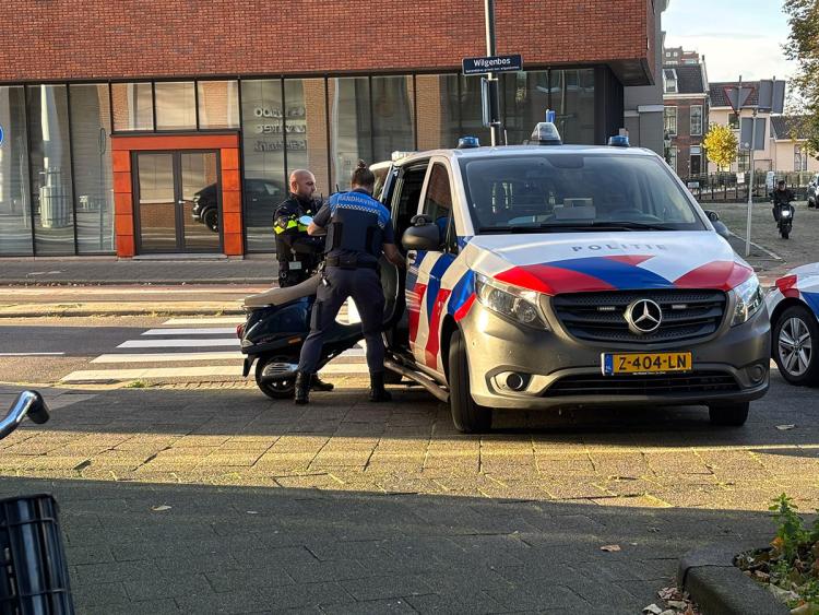 Politiehelikopter ingezet na vluchtende scooterrijders, twee aanhoudingen