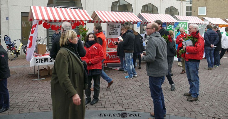 De Politiek was zaterdag 14 maart ruim vertegenwoordigd in de Drechtsteden