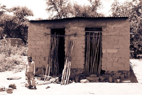 Vunzige Deuntjes zamelt geld in voor Mozambique  