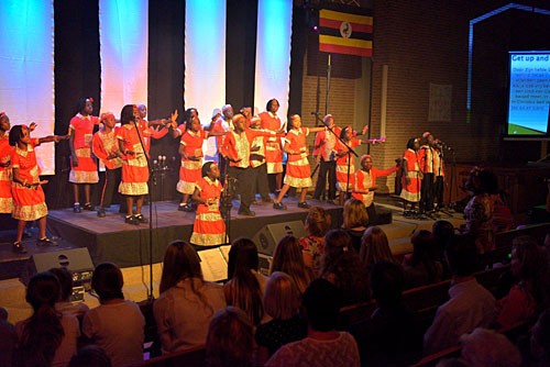 Spetterend concert Kinderkoor Mwangaza