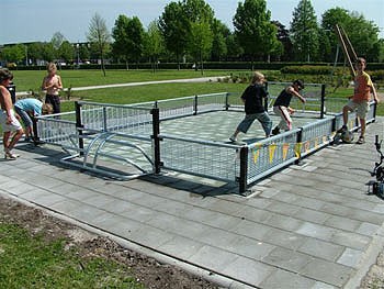Album afbeelding 4: ...en het pannafield (mini-voetbalveld)