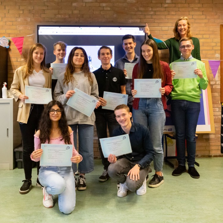 Feestelijke uitreiking DELF-diploma's CSG De Lage Waard