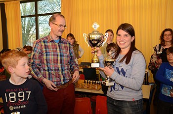 Meike Riemens schaakkampioen van de Alblasserwaard