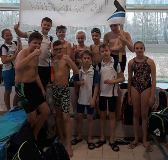 Regio Minioren Clubmeet voor zwemmers van de Geul in Zwembad Dordrecht