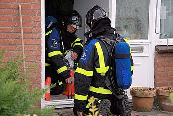 Brandweer gaf voorlichting na brand in woning Van Weerden Poelmanstraat