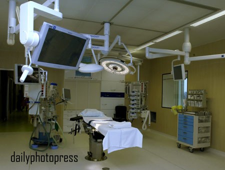 Vier nieuwe operatiekamers in Albert Schweitzer ziekenhuis