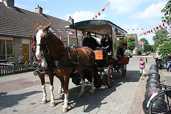 Album afbeelding 4: De rit met de paardenkoets.