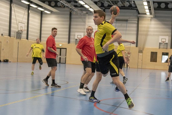 Ruime zege handbalheren sv Conventus op ongeslagen kampioen