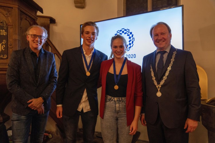 Zwijndrecht huldigt paralympische sporters met Olympisch Dukaat