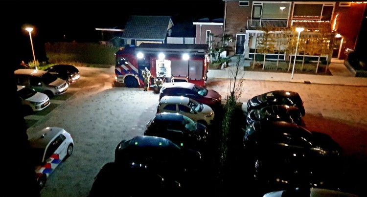 Brandweer rukt uit voor lekkage blokverwarming Oltmansstraat